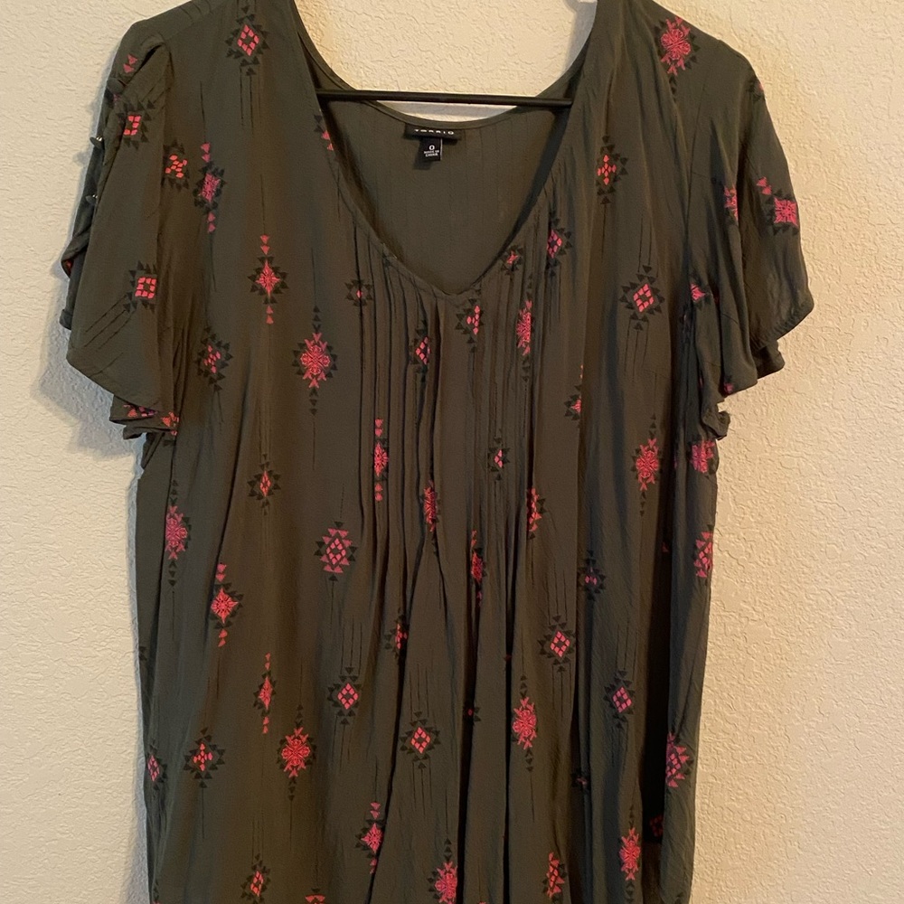 Women’s plus size blouse